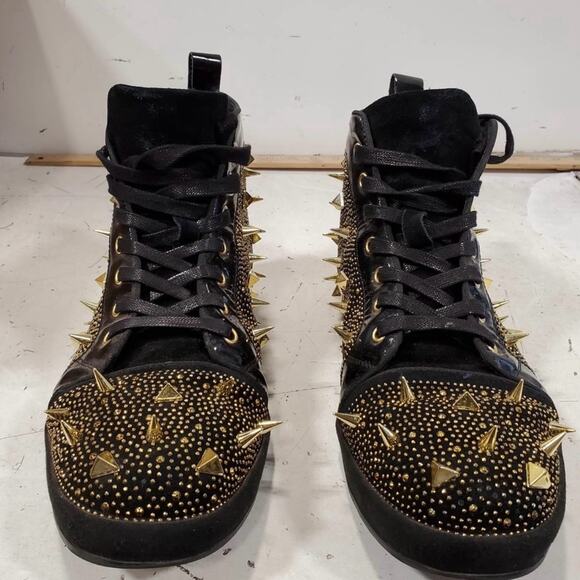 Barabas Men’s 10 Studded Spiked Black and Gold High-Top Sneakers - Picture 4 of 8